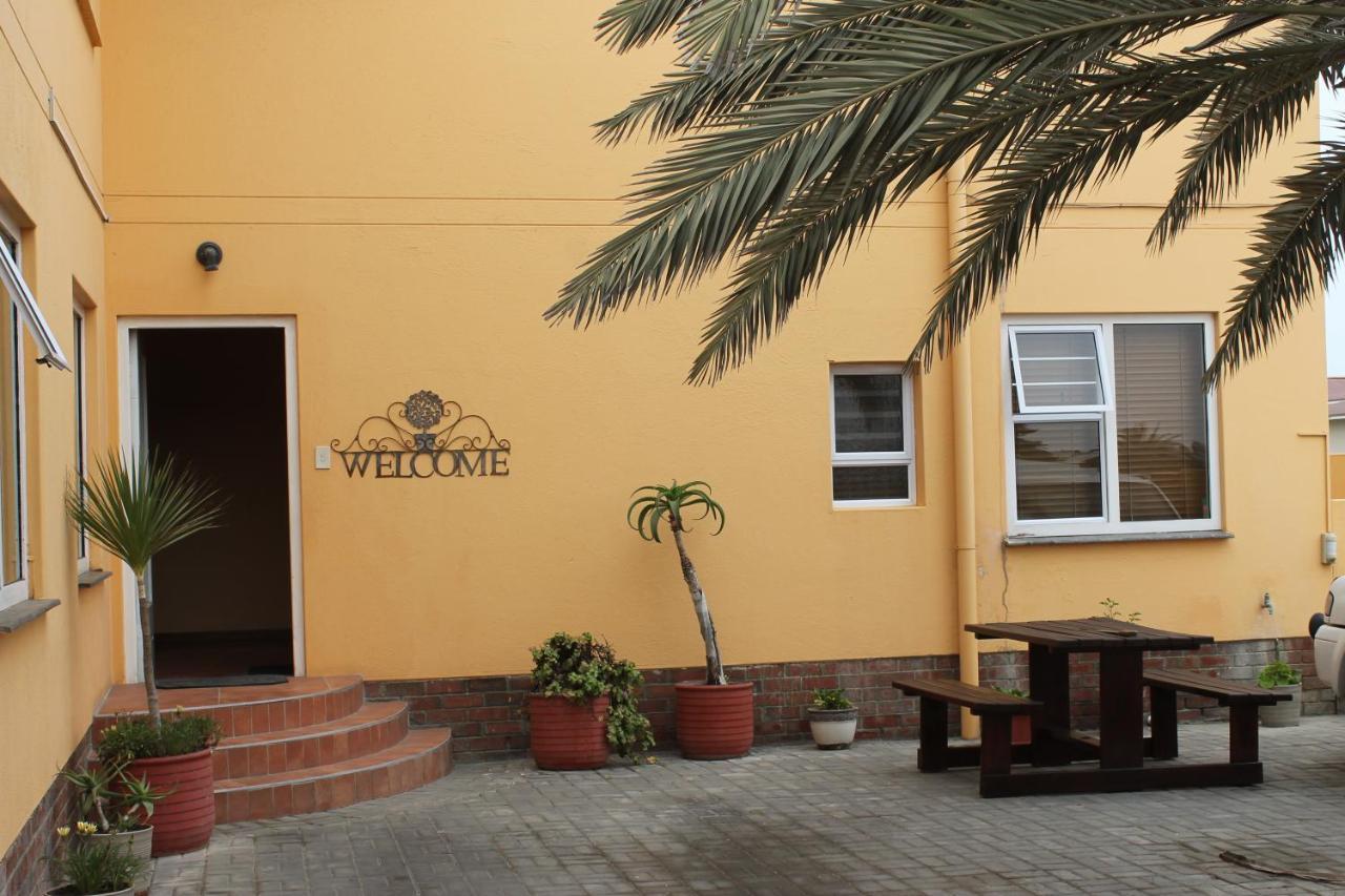 The Timeless Way Self Catering Accommodation Swakopmund Esterno foto